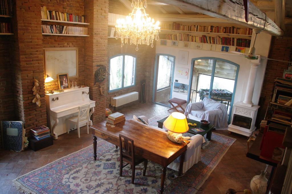 Вилла La Casa Sopra Le Nuvole Медезано Экстерьер фото