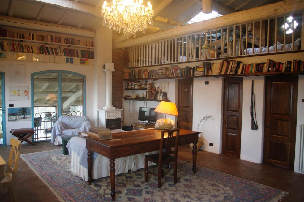 Вилла La Casa Sopra Le Nuvole Медезано Экстерьер фото