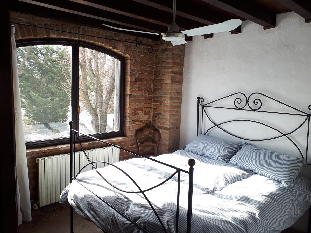 Вилла La Casa Sopra Le Nuvole Медезано Экстерьер фото