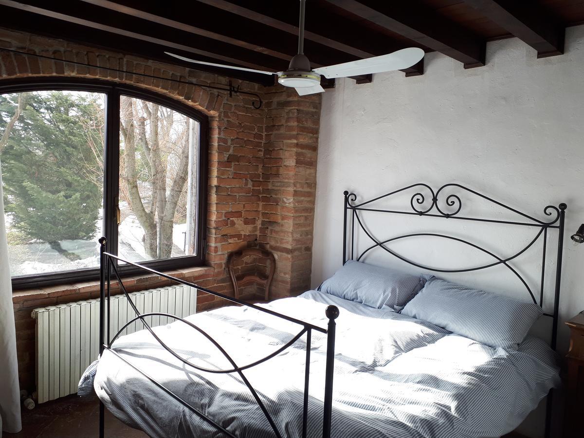 Вилла La Casa Sopra Le Nuvole Медезано Экстерьер фото