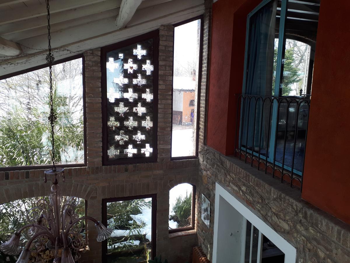 Вилла La Casa Sopra Le Nuvole Медезано Экстерьер фото
